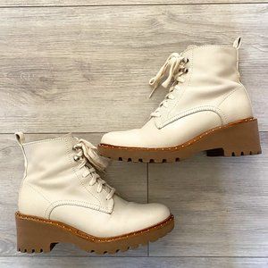 Dolce Vita Women's Hinto Ankle Boot Ivory Size 8.5